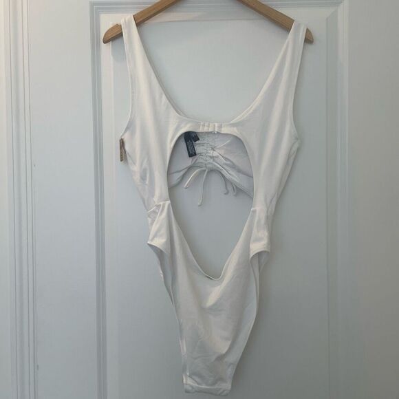 New Victoria's Secret Pink Ruched Front One Piece Swimsuit White XL White - Picture 6 of 8